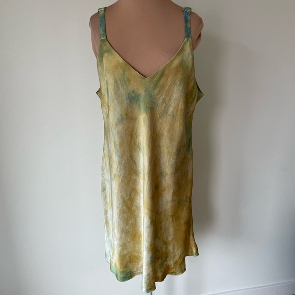 Maria Maurio Tie Dyed Yellow Green Silk V-Neck Low Back Slip Dress EUC Size M - Picture 1 of 7
